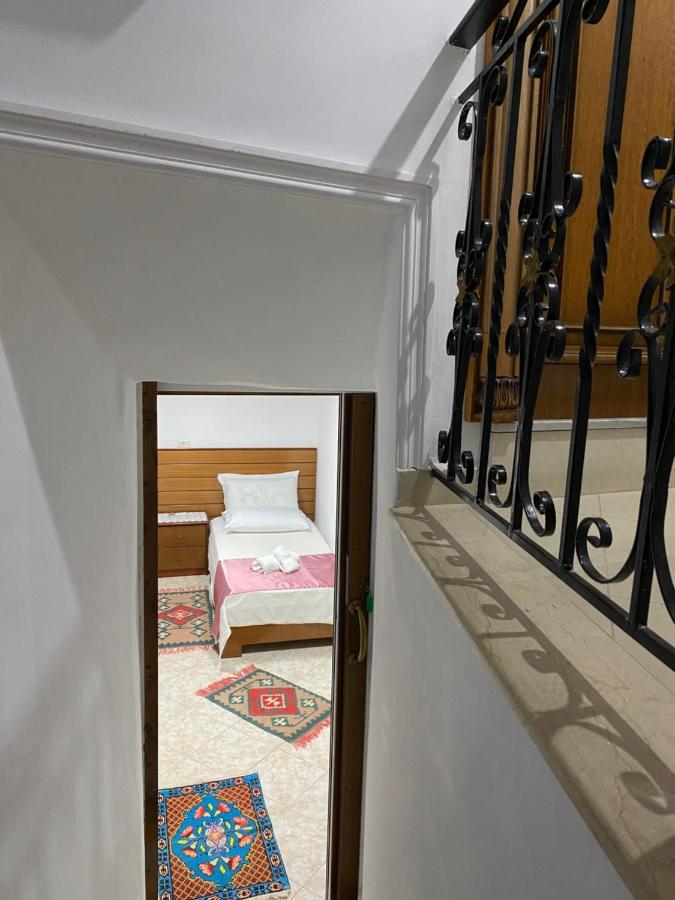 Yuri Guest House Gjirokastër 外观 照片