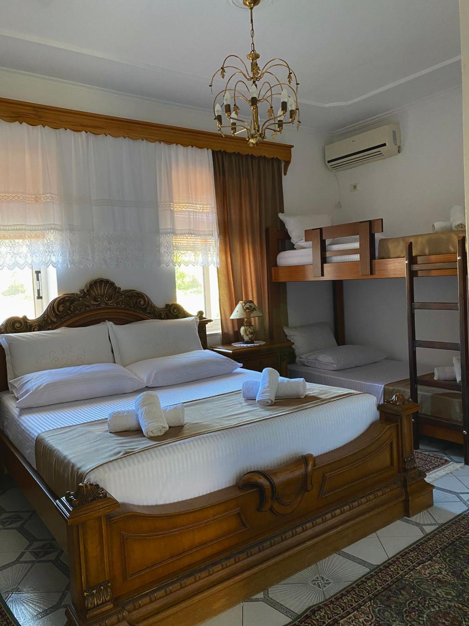 Yuri Guest House Gjirokastër 外观 照片