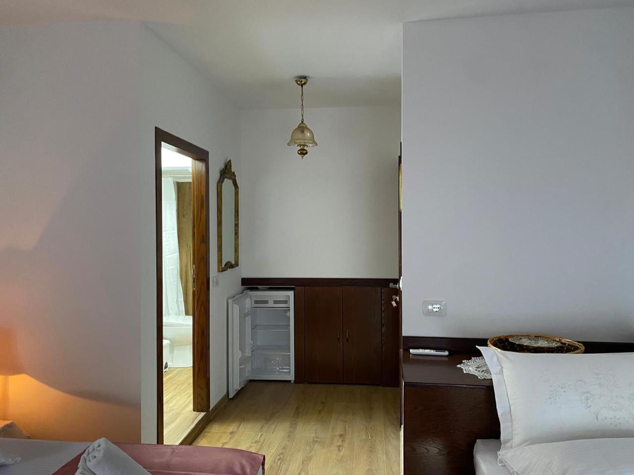 Yuri Guest House Gjirokastër 外观 照片
