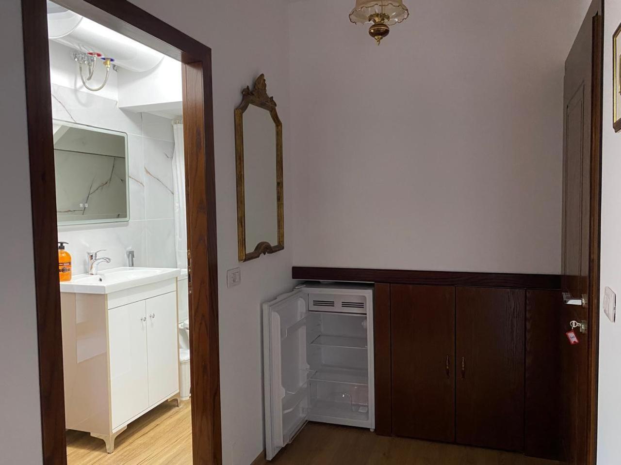 Yuri Guest House Gjirokastër 外观 照片