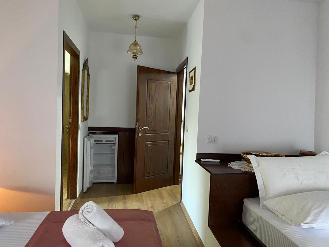 Yuri Guest House Gjirokastër 外观 照片