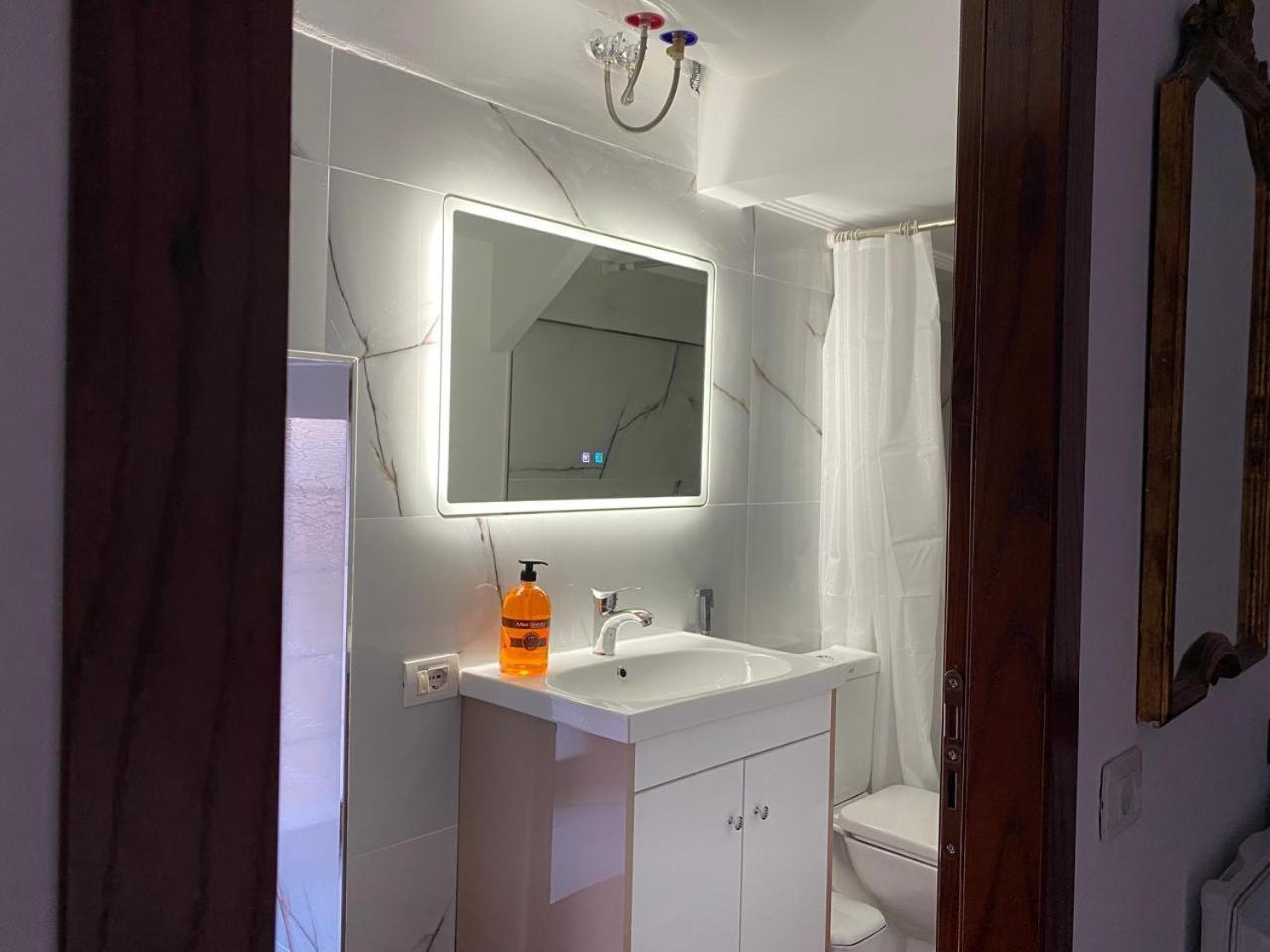 Yuri Guest House Gjirokastër 外观 照片